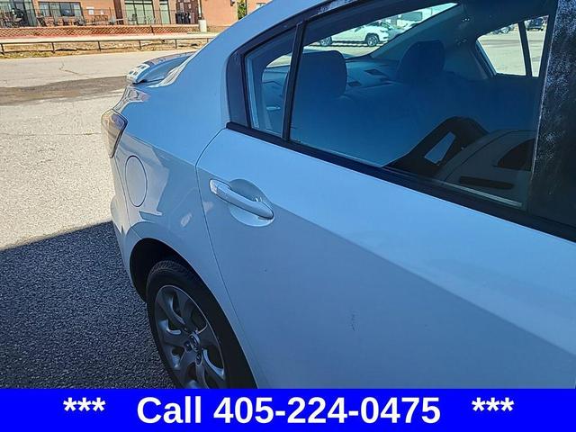 Photo of 2010 Crystal White Pearl Mica Mazda Mazda3