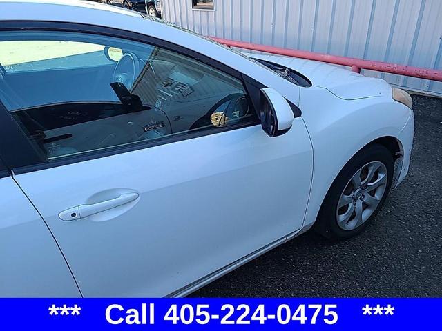 Photo of 2010 Crystal White Pearl Mica Mazda Mazda3