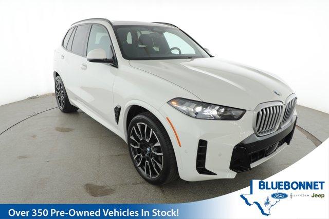 Photo of 2024 Alpine White BMW X5