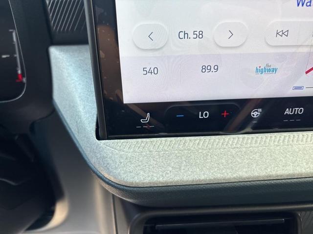 Photo of 2025 Space White Metallic Ford Maverick