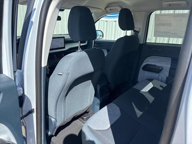 Photo of 2025 Space White Metallic Ford Maverick