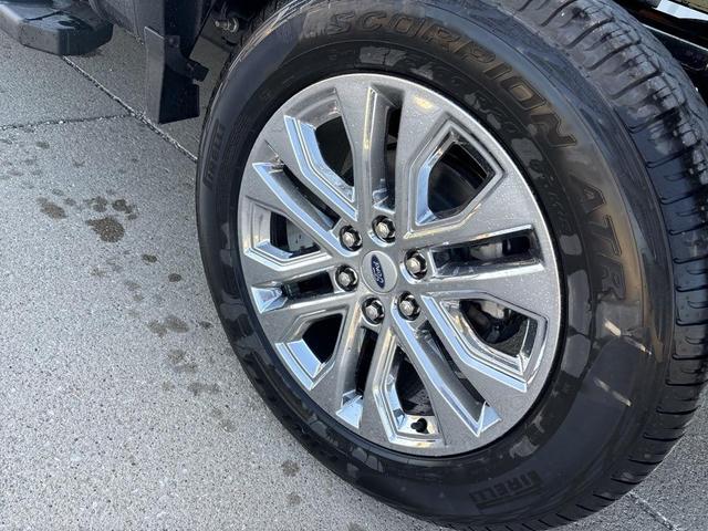 Photo of 2024 Agate Black Metallic Ford F-150