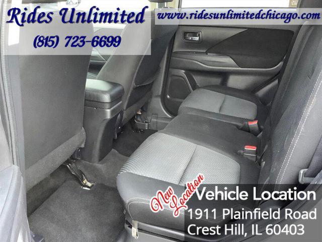 Photo of 2016 Cool Silver Metallic Mitsubishi Outlander