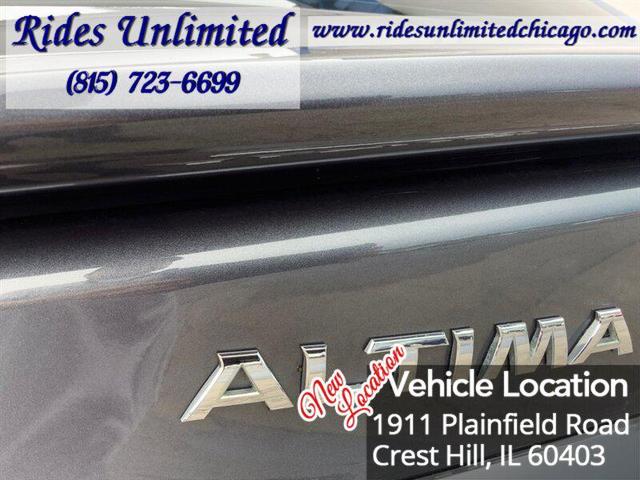 Photo of 2013 Metallic Slate Nissan Altima