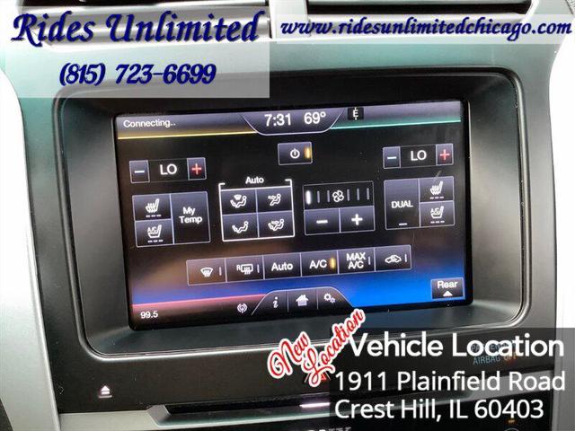 Photo of 2014 White Platinum Metallic Tri-Coat Ford Explorer