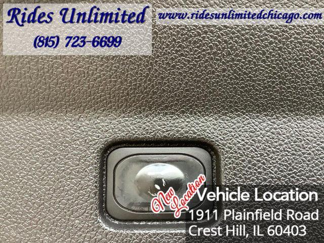 Photo of 2014 White Platinum Metallic Tri-Coat Ford Explorer
