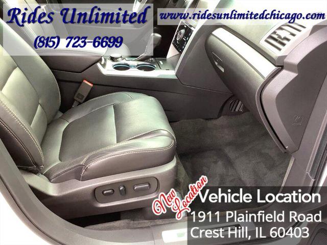 Photo of 2014 White Platinum Metallic Tri-Coat Ford Explorer
