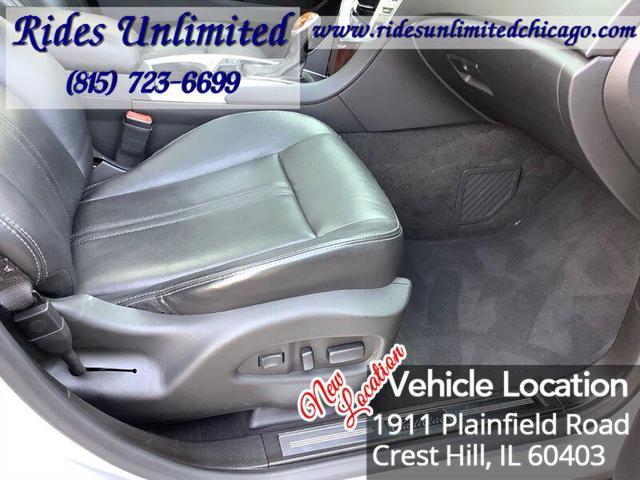 Photo of 2016 Radiant Silver Metallic Cadillac SRX
