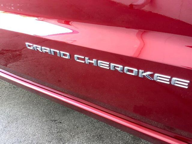 Photo of 2014 Deep Cherry Red Crystal Pearlcoat Jeep Grand Cherokee