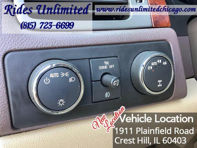 Photo of 2013 Mocha Steel Metallic Chevrolet Suburban