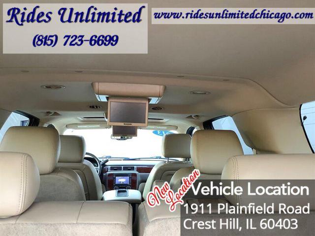 Photo of 2013 Mocha Steel Metallic Chevrolet Suburban
