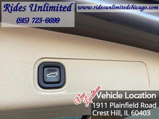 Photo of 2013 Mocha Steel Metallic Chevrolet Suburban