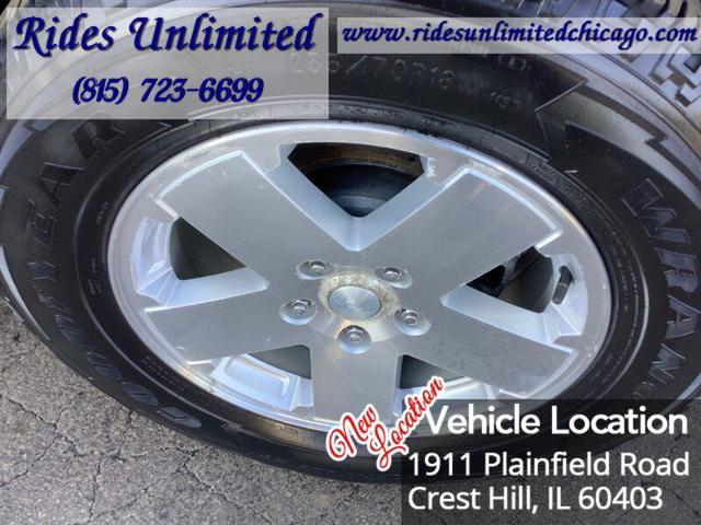 Photo of 2009 Bright Silver Metallic Clear Coat Jeep Wrangler Unlimited