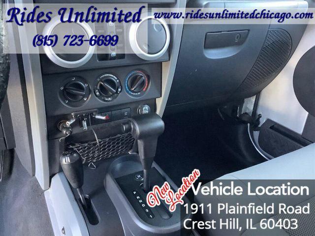 Photo of 2009 Bright Silver Metallic Clear Coat Jeep Wrangler Unlimited