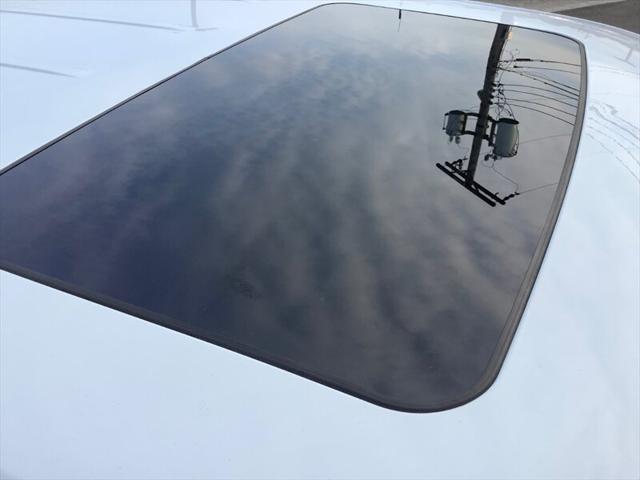 Photo of 2014 Bright White Clearcoat RAM 1500