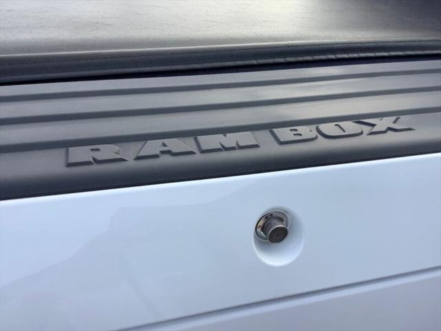 Photo of 2014 Bright White Clearcoat RAM 1500