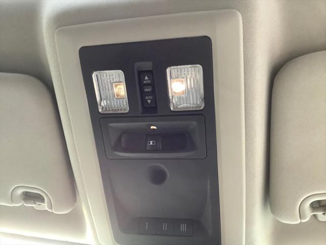 Photo of 2014 Bright White Clearcoat RAM 1500
