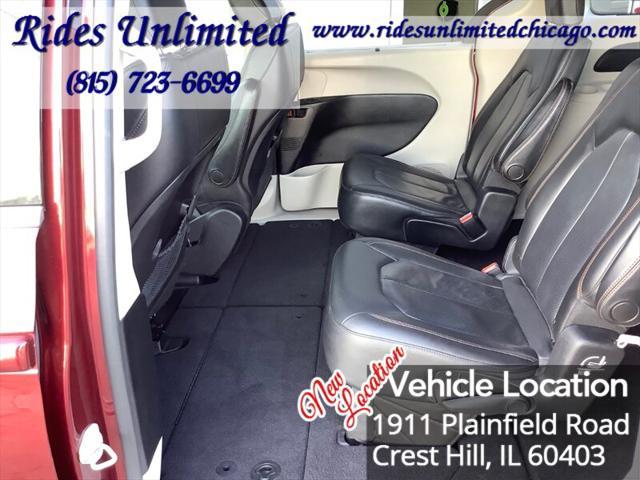 Photo of 2020 Velvet Red Pearlcoat Chrysler Pacifica