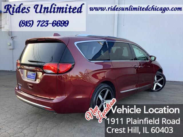 Photo of 2020 Velvet Red Pearlcoat Chrysler Pacifica