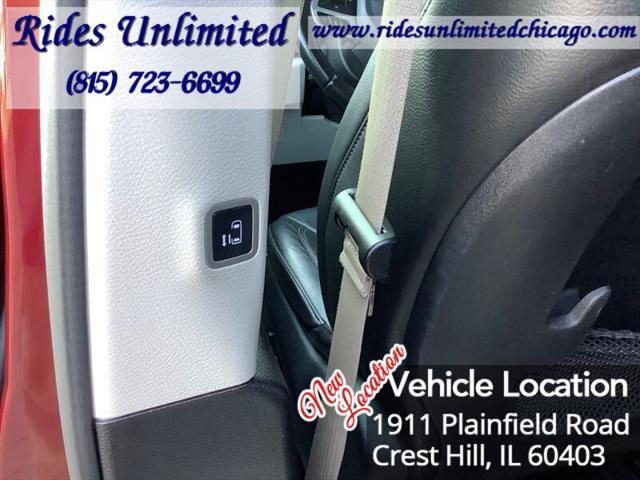 Photo of 2020 Velvet Red Pearlcoat Chrysler Pacifica