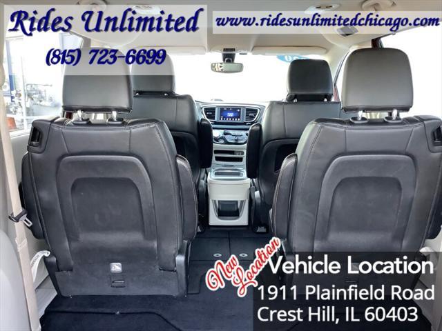 Photo of 2020 Velvet Red Pearlcoat Chrysler Pacifica