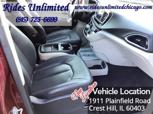 Photo of 2020 Velvet Red Pearlcoat Chrysler Pacifica