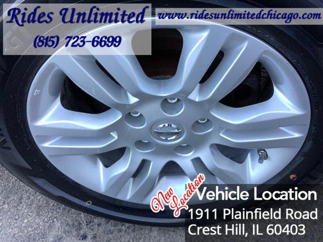 Photo of 2010 Radiant Silver Metallic Nissan Altima