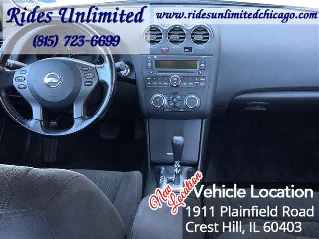 Photo of 2010 Radiant Silver Metallic Nissan Altima
