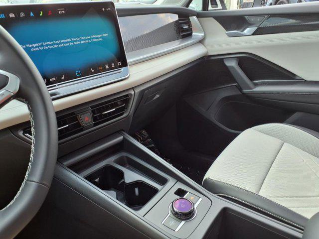 Photo of 2025 Pure White Volkswagen Tiguan