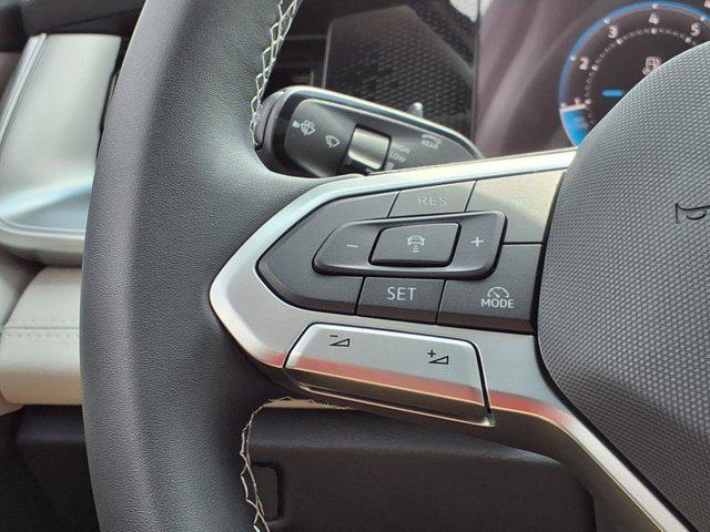 Photo of 2025 Pure White Volkswagen Tiguan