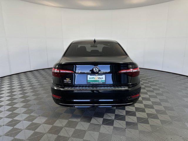 Photo of 2021 Deep Black Pearl Volkswagen Jetta