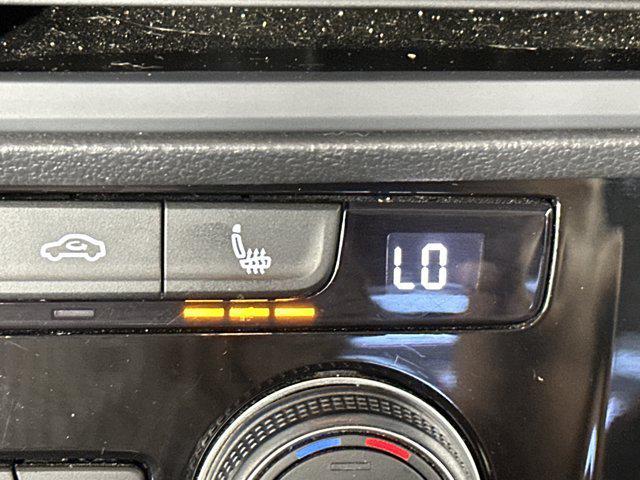 Photo of 2021 Deep Black Pearl Volkswagen Jetta