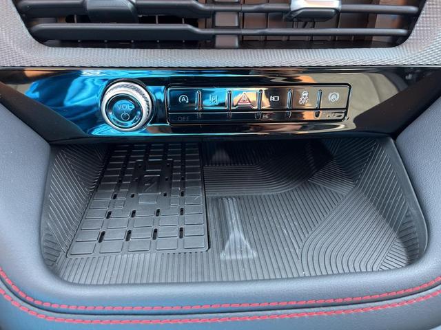 Photo of 2025 Agate Black Metallic Ford Explorer