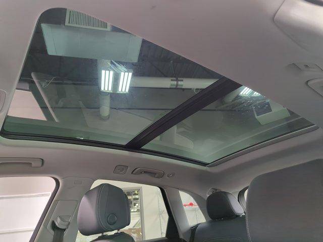 Photo of 2023 Navarra Blue Metallic Audi Q5