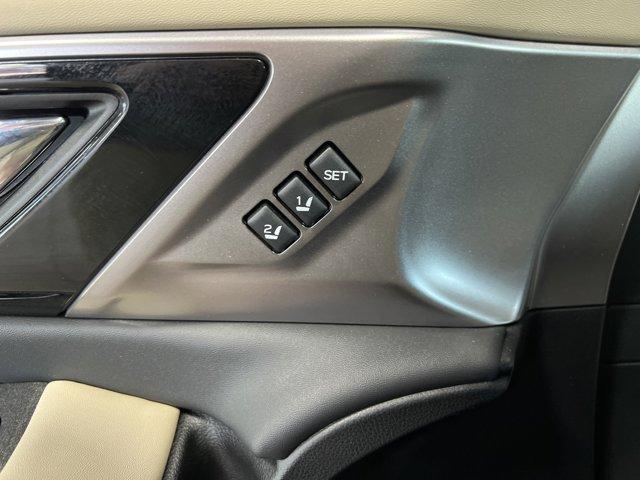 Photo of 2023 Crystal White Pearl Subaru Outback