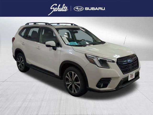 Photo of 2023 Crystal White Pearl Subaru Forester