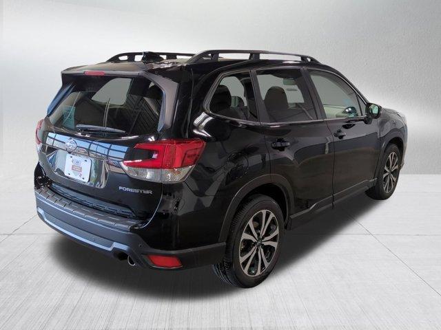 Photo of 2024 Crystal Black Silica Subaru Forester