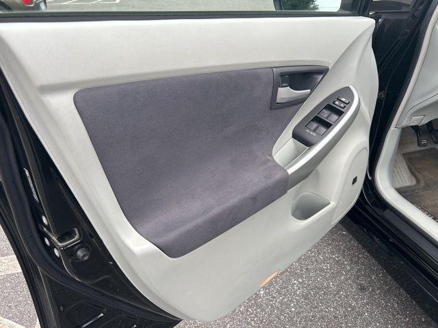 Photo of 2010 Black Toyota Prius