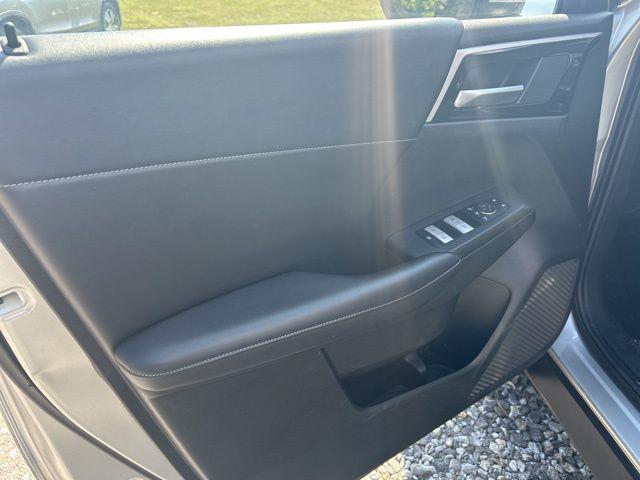 Photo of 2024 Alloy Silver Metallic Mitsubishi Outlander
