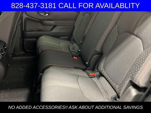 Photo of 2025 Gray Honda Pilot