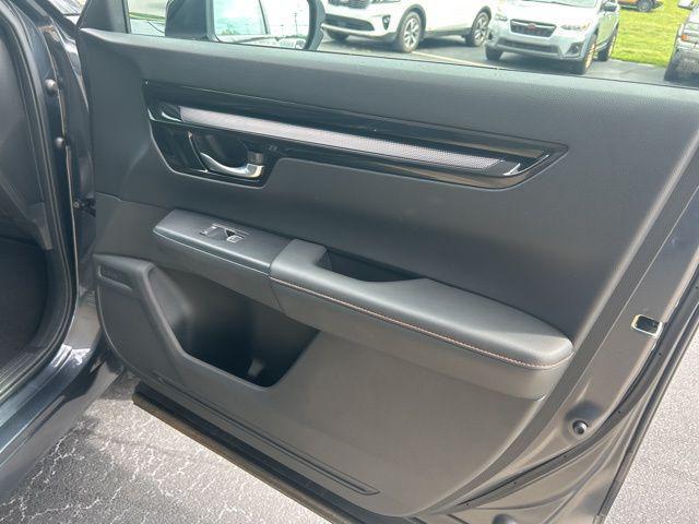 Photo of 2023 Meteorite Gray Metallic Honda CR-V Hybrid