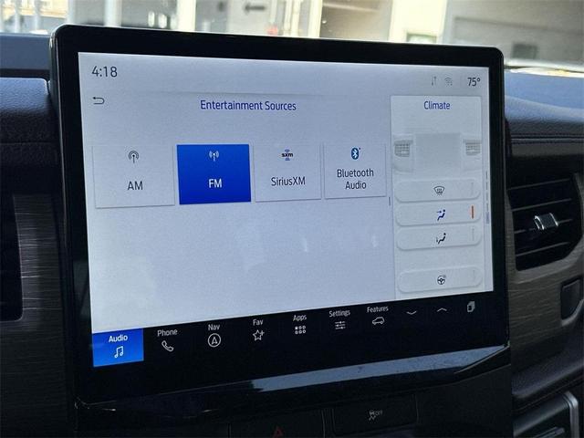 Photo of 2022 Iconic Silver Metallic Ford Expedition