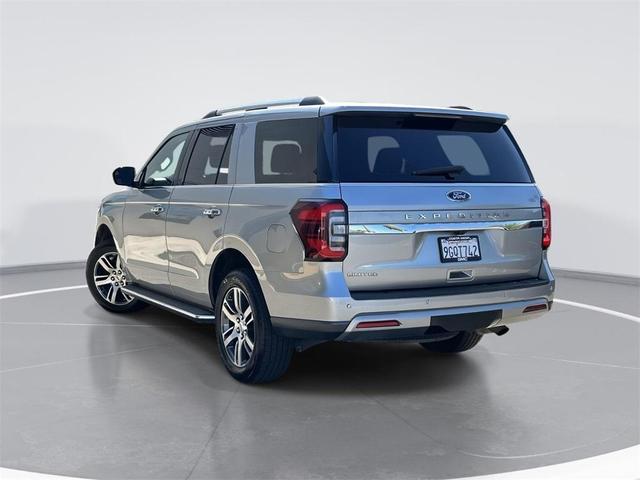 Photo of 2022 Iconic Silver Metallic Ford Expedition