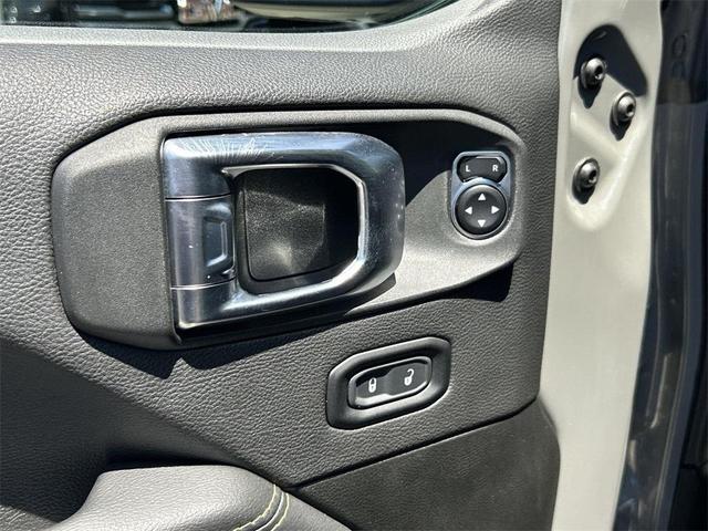 Photo of 2023 Sting Gray Clearcoat Jeep Gladiator