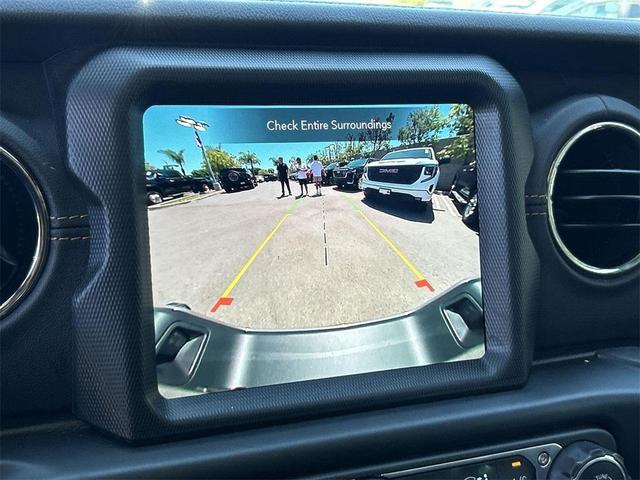 Photo of 2023 Sting Gray Clearcoat Jeep Gladiator
