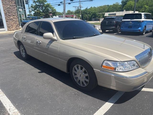 2008 Lincoln Town Car