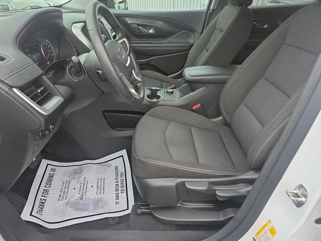 Photo of 2024 Summit White GMC Terrain