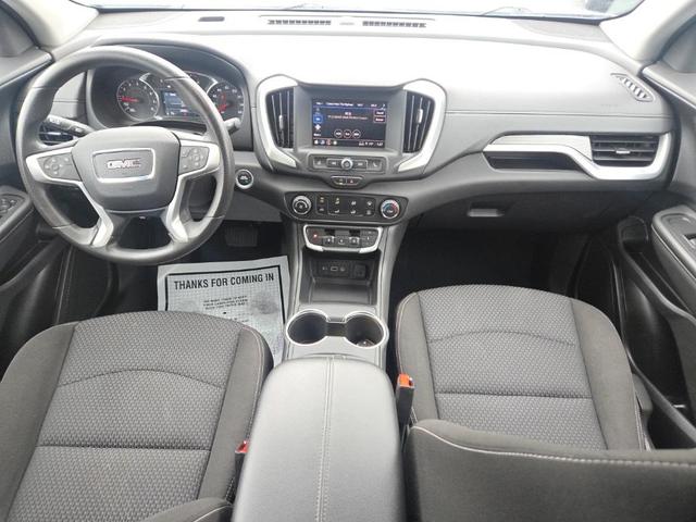 Photo of 2024 Summit White GMC Terrain