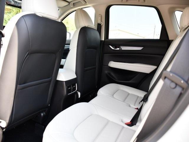 Photo of 2025 Rhodium White Metallic Mazda CX-5