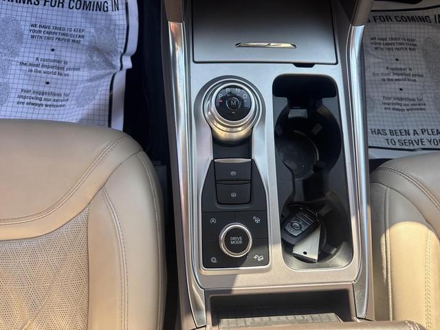 Photo of 2020 White Ford Explorer